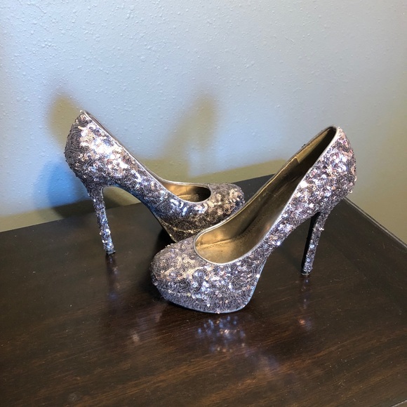 Heels - Picture 1 of 3